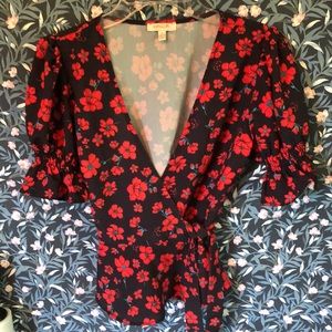 3/$15 Apeach Wrap up shirt